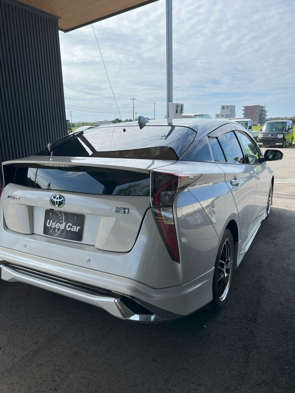 2018年式（平成30年式）のAツーリングセレクション・色はホワイトパールクリスタルシャインになります。