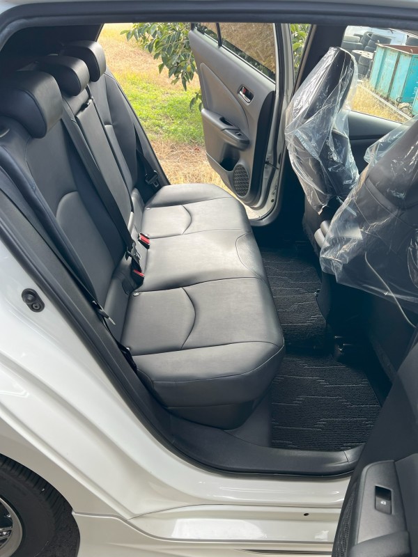 車内はタバコやペット等の不快な匂いもなく、シート状態も良好です。