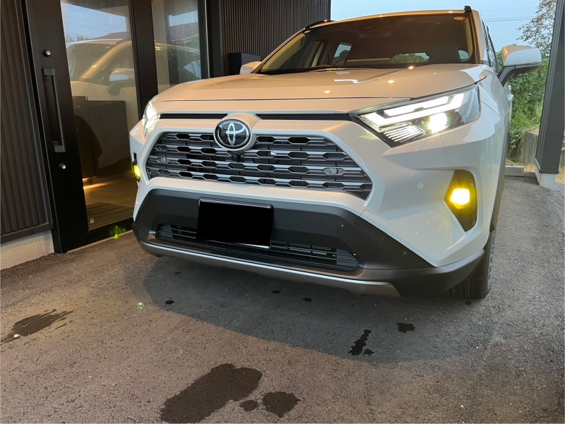 2色切替機能付きなので、その日の気分や、天候などによって色が自由に切替出来るのが特徴です。