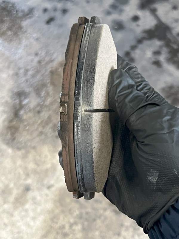 フロントブレーキパッドを交換しました。