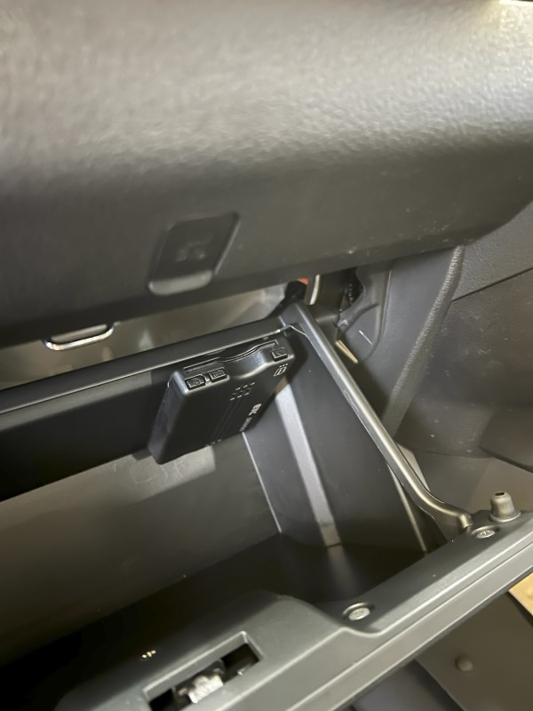 かほく市の竹多自動車でETCを取付しました。