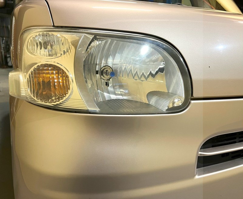 透明感はしっかりキープしており、黄ばみの再発はほぼ無し、ツヤもまだ残っています。