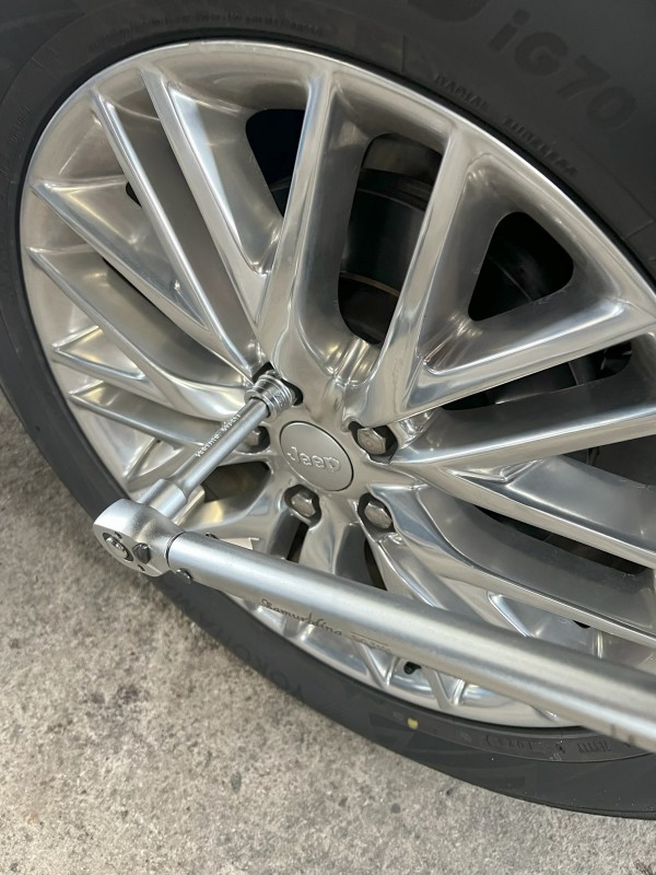 タイヤ交換でトルクレンチは必要？知らないと危険な理由